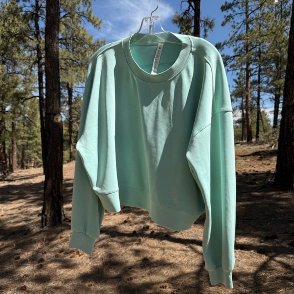 Lululemon Perfectly Oversized Softstreme Crew Size 10 Mint Green